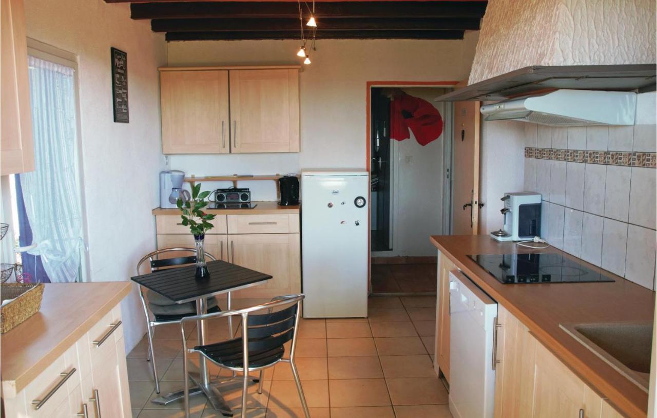 Gorgeous Home In Lavardac With Kitchen Extérieur photo
